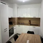 2 Bedroom Near * Mandelieu