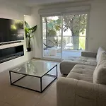 2 Bedroom Near Daire