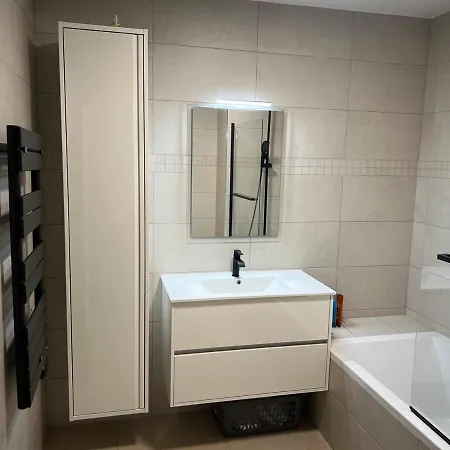 2 Bedroom Near * Mandelieu